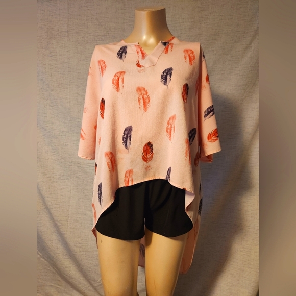 Tops - Pink feather flowy blouse
